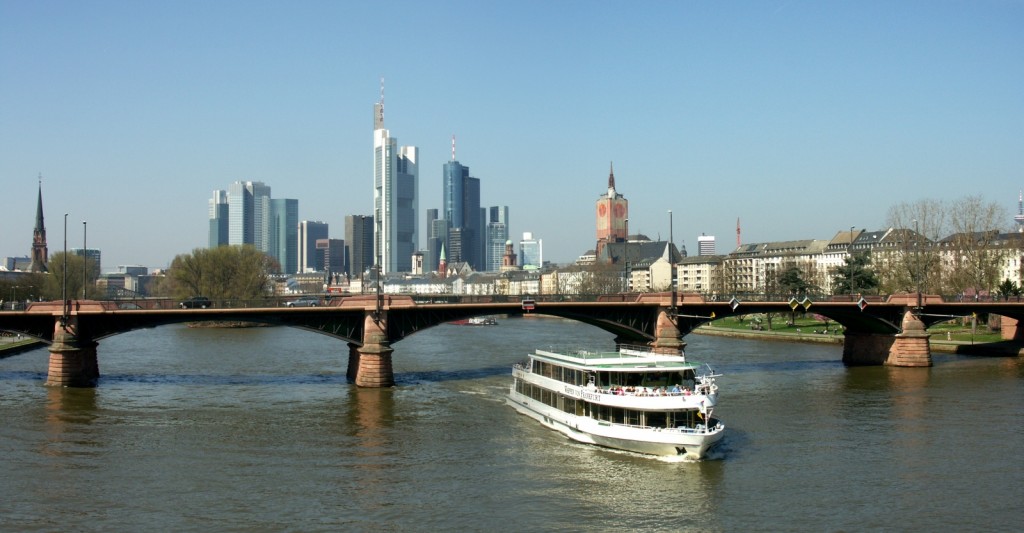 Blick auf die Obermainbrücke